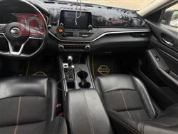 نيسان ألتيما